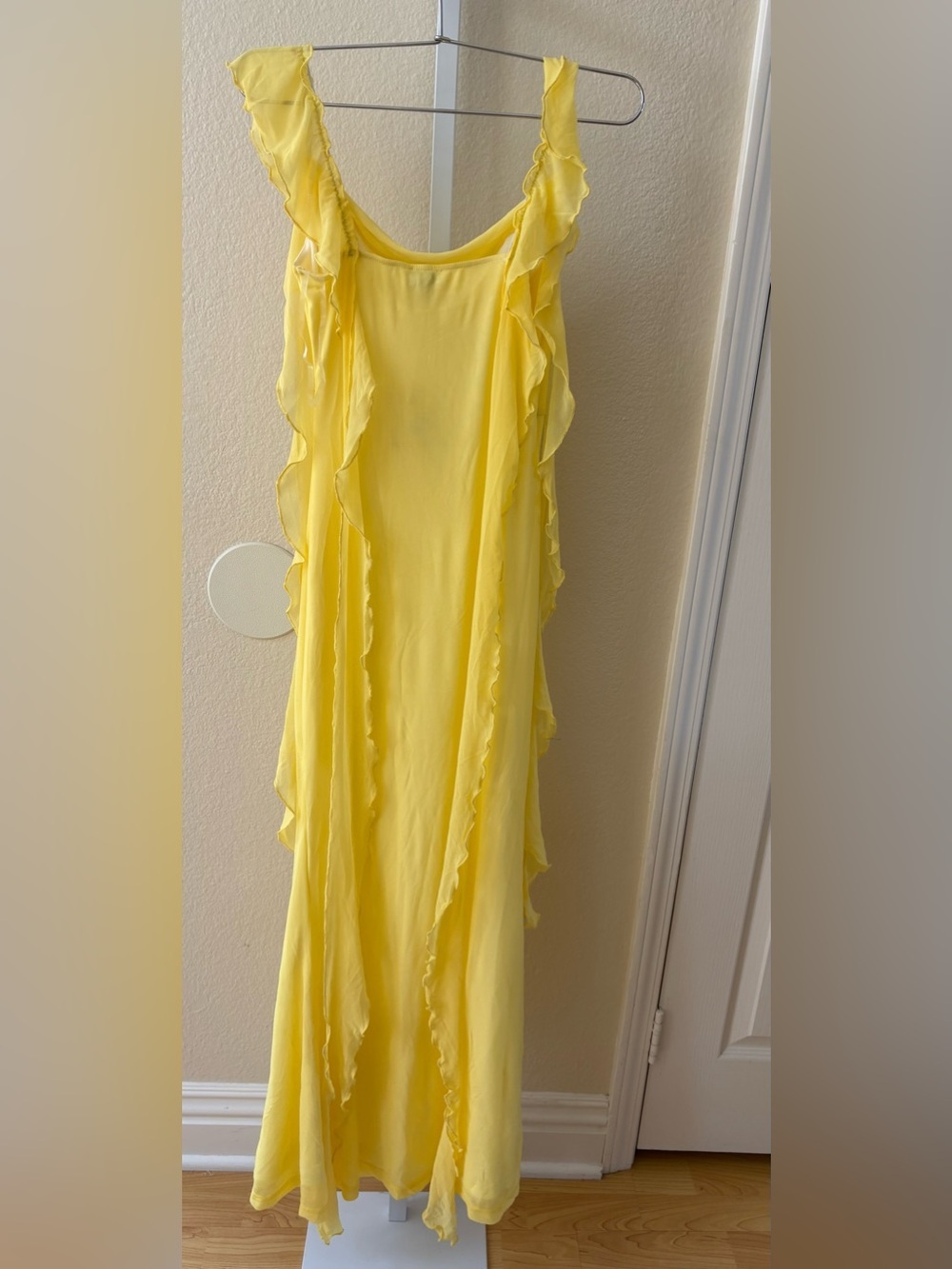 NWT - Showpo. Rosha Midi Dress in Butter - Size 8 - Picture 10 of 11